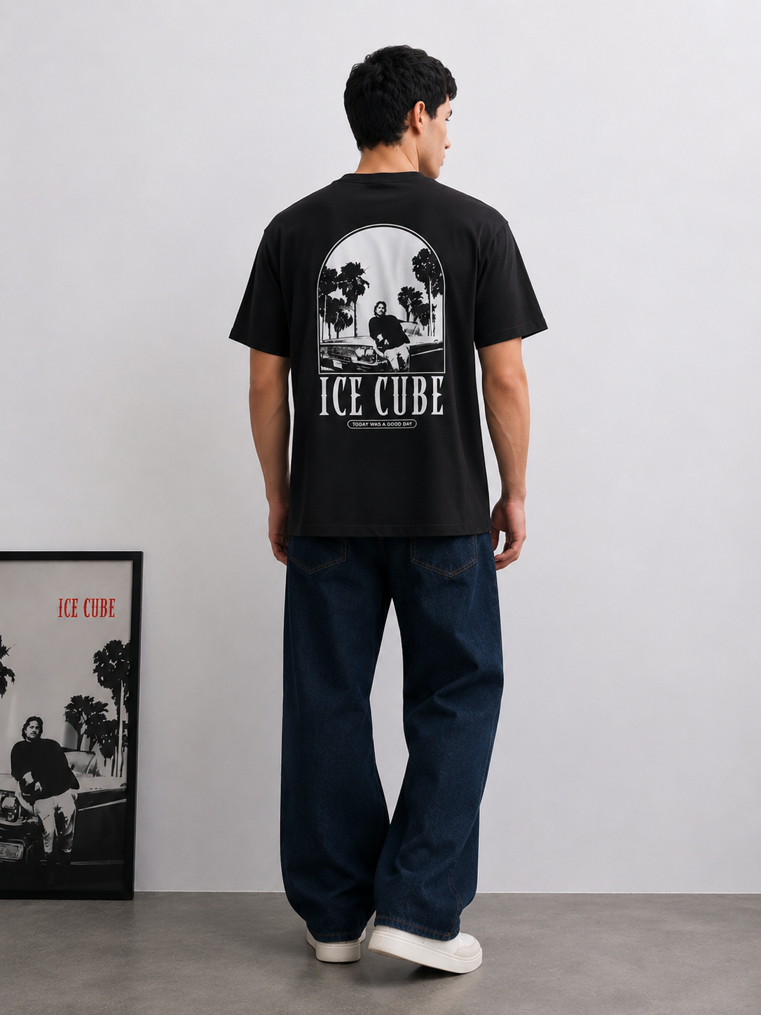 ICE CUBE — Oversized fit.